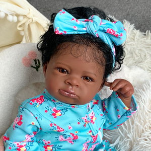 Muñeca Negra de Vinilo de 20 Pulgadas (50 cm) con Cabello Rizado, Juguete de Disfraces para Niñas, Regalo para Niños - Product Image 2