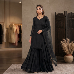TENNECY Nuevo Diseño de Georgette Reversible, Perfecto para Fiestas y Bodas, Nuestro Conjunto de Sarara con Bordado de Lentejuelas - Product Image 1