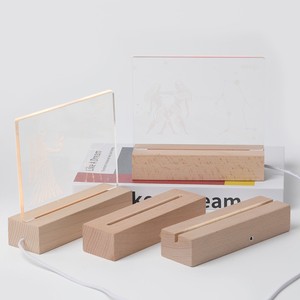 Veilleuse de table en acrylique 3D LED RGB avec base en bois véritable USB pour chambre à coucher et table de chevet, ambiance cosy - Product Image 1