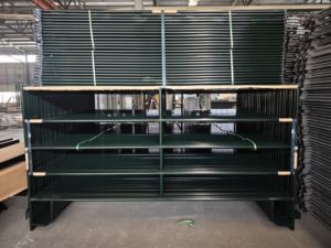 Panneau de clôture extérieur Huake en acier galvanisé durable de style européen de 6 pieds de haut avec installation vidéo pour le bétail et l'agriculture - Product Image 3