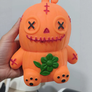 Jouet Squishy Homme Citrouille d'Halloween à Rebond Lent, Géant et Doux, Idéal pour la Vente en Gros aux Magasins de Détail - Nouvelle Collection à Succès - Product Image 1