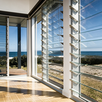 Fenêtres à persiennes en aluminium et verre modernes personnalisées, système de fenêtres à lamelles en verre trempé réglables, projet de villa