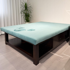 Camilla de Masaje Tailandesa de Madera Maciza para Salón de Belleza y Spa, con Diseño Suave y Orificios para Brazos - Product Image 1