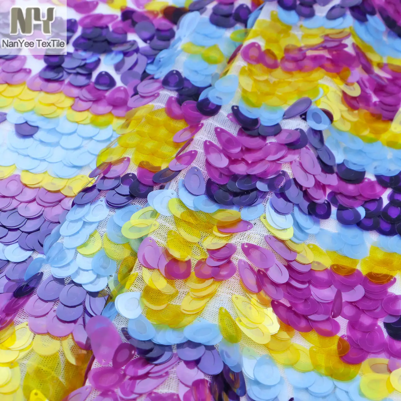 Nanyee Textile 9mm Multi Colors Heavy Weight 2 Layer Drop Sequin Fabrics With Zigzag Wave Pattern