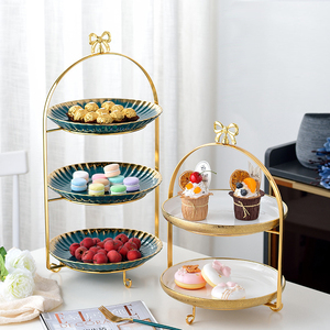 Présentoirs de gâteau délicat de conception nordique <span class=keywords><strong>support</strong></span> de gâteau de Cupcake en céramique à 3 niveaux <span class=keywords><strong>support</strong></span> de gâteau de mariage - Product Image 2
