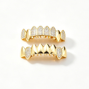 Grillz dentaires unisexes en or incrustés de diamants, crocs de vampire à pointe géométrique, accessoires de fête Hip Hop - Product Image 3