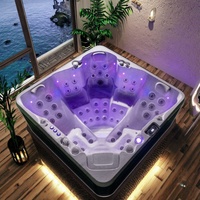 Baignoire Spa Intérieure Moderne avec Encadrement en Bois, Cascade, Éclairage LED et Contrôle Balboa – Idéale pour Villa/Salle de Sport