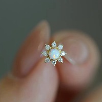 Elegante S925 Silber Blütenblatt-Ohrringe 925 Silber Opal Blumen-Ohrstecker