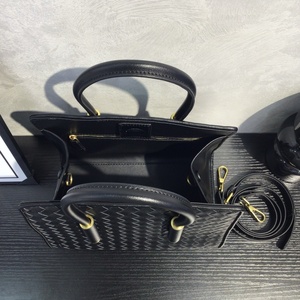 กระเป๋าหนังแท้ถักทอปี 2026 กระเป๋าถือหนังวัวถักมือ  กระเป๋าโท้ทขนาดใหญ่  กระเป๋าสะพายไหล่แบบมินิมอลสำหรับผู้หญิง - Product Image 4