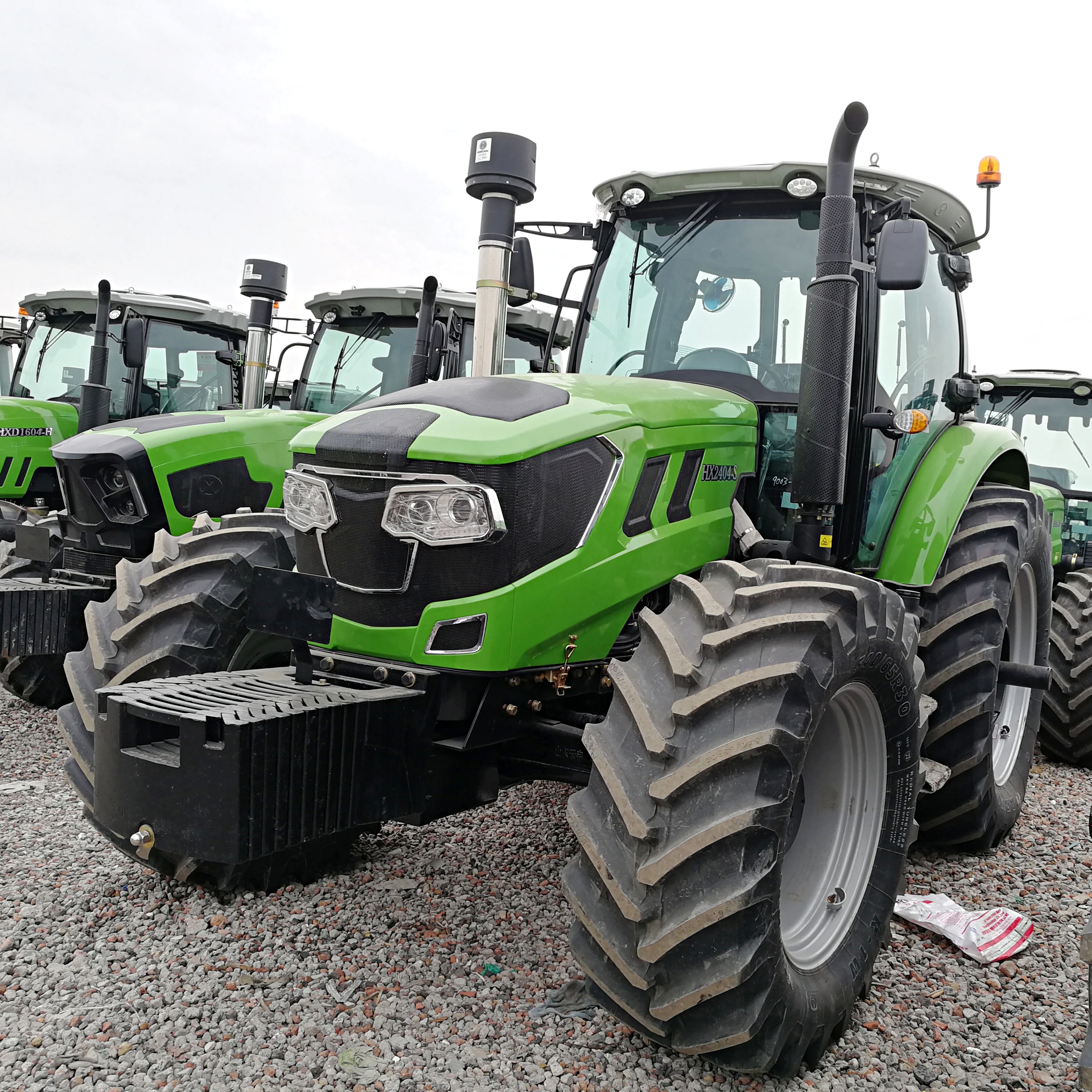 自動車 FARM TRACTOR HUAXIA HX2404 Farm Tractors - Efficient & Durable Solutions