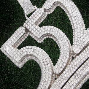 Collier pendentif solitaire en diamant Moissanite de haute qualité avec un style élégant pour les femmes à bas prix - Product Image 2