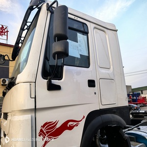 Tout nouveau tracteur robuste ZHONGSHENGTIANQI 6x4 Sitrak avec charge utile de 150KG pour remorques fabriquées au Shandong - Product Image 1