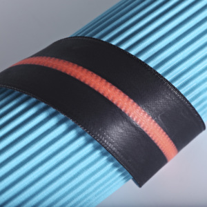 Machine à sceller les bandes de fermeture éclair à prix de gros, avec impression en caoutchouc imperméable et thermofusible - Product Image 1