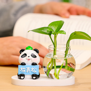 Figurine de cochon en résine pour décoration hydroponique, décoration de bureau avec vase à plantes, design contemporain, pièce unique - Product Image 2