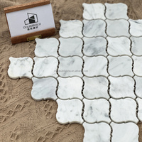 Mosaïque irrégulière en marbre blanc naturel de Carrare, effet lanterne, poli, jet d'eau, style parquet rustique européen, pour crédence murale de cuisine