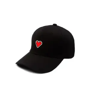 Gorra de béisbol con bordado de corazón rojo, correa trasera, lazo, 2020011323