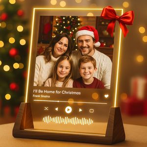 Kişiye Özel Noel Fotoğraf Müzikli Çerçeve Işığı, Ahşap Tabanlı Kişiselleştirilmiş LED Lamba, Aileye Yılbaşı Hediyesi <span class=keywords><strong>2026</strong></span> Yeni Yıl - Product Image 1