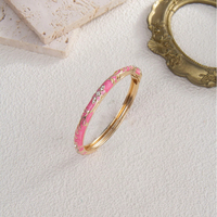 Gelang Etnik Vintage dari Paduan Logam, Berwarna-warni dengan Teknik Tetesan Minyak, Lapisan Emas Tahan Luntur, Berhiaskan Relief Bunga Berlian dan Enamel Cloisonne