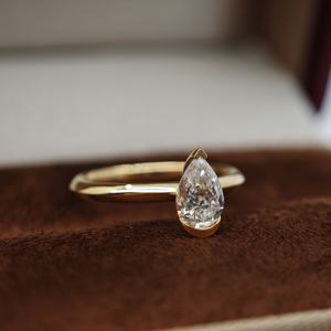 Кольцо UM Jewelry из цельного золота 18 карат с выращенным в лаборатории бриллиантом в оправе Bezel, сертифицировано NGTC, для помолвки, повседневной носки, вечеринок и свадеб - Product Image 4