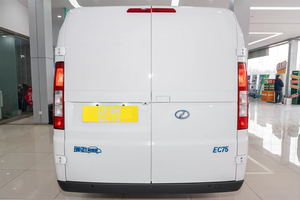 รถตู้ไฟฟ้า DFSK EC75 ของจีน พื้นที่กว้างขวาง <span class=keywords><strong>2</strong></span> ที่นั่ง ประตูเลื่อนข้างได้ <span class=keywords><strong>2</strong></span> ด้าน ระยะทางวิ่งไกล 252 กม. สำหรับขนส่งสินค้า รถส่งของพลังงานใหม่ - Product Image 4