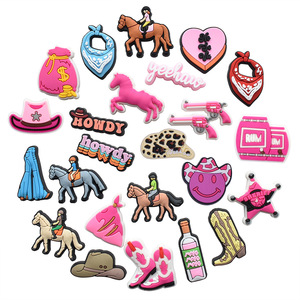 Adornos Personalizados de PVC Rosa para Zapatos de Vaquera con Caballo y Sombrero Estilo Western, Broches para Decoración de Sandalias y Zuecos - Product Image 1