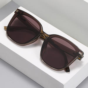 แว่นกันแดดทรงแคทอายสีดำ Unisex ป้องกันรังสียูวี 400 เลนส์โพลาไรซ์ TAC กรอบ PC ระดับ 2 สำหรับกิจกรรมกลางแจ้ง - Product Image 2