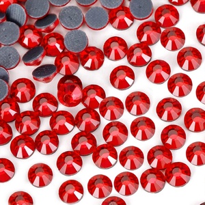 OLeeya Vente en gros Strass en verre thermocollants Crystal AB Better DMC pour couture et décorations textiles - Product Image 2