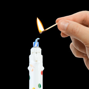 شمعة عيد ميلاد على الطراز القوطي-مثالية لمواضيع الاحتفال البديلة - Product Image 4