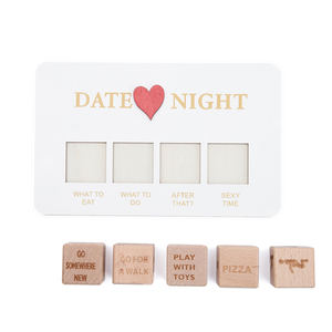 โรงงานผลิตลูกเต๋าไม้รูปทรงหลายเหลี่ยมแบบกำหนดเองสำหรับคู่รัก - เกมความบันเทิงสำหรับคู่รักสุดโรแมนติกพร้อมตัวเลือกที่ปรับแต่งได้ - Product Image 3