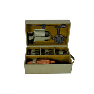 Caja de bar artesanal de cuero PU color negro con asa, estuche portátil hecho a mano para transportar cócteles, champán y whisky. - Product Image 1