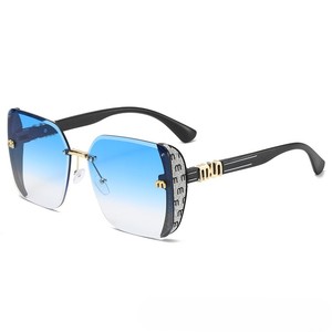 Gafas <span class=keywords><strong>de</strong></span> <span class=keywords><strong>Sol</strong></span> Cuadradas Sin Marco con Borde Cortado, Grandes <span class=keywords><strong>y</strong></span> Modernas para Mujer, <span class=keywords><strong>de</strong></span> Alta Gama, con Protección UV400, Alta Calidad, Venta al Por Mayor, Novedad 2026 - Product Image 4