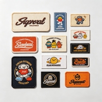 Patch brodé personnalisé avec logo, thermocollant, vente en gros, patchs 3D en toile de designer, fleurs brodées en PVC pour vêtements