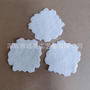Accessoires textiles en tissu polaire Yuansheng découpés au laser sur mesure pour vêtements et sacs - Product Image 2