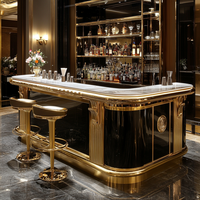 Comptoir de bar moderne de luxe en acier inoxydable haut de gamme avec plateau en marbre, design autoportant pour bar à domicile et utilisation hôtelière, éclairage LED