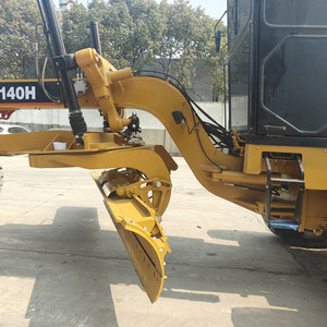Niveleuse Caterpillar 140H d'occasion en bon état, faible nombre d'heures, pour la construction routière - Product Image 5