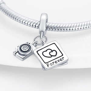 Breloques pendentifs style tourisme, avion, bagage, appareil photo, en cuivre plaqué argent, pour bracelets DIY, directement <span class=keywords><strong>de</strong></span> l'usine <span class=keywords><strong>de</strong></span> bijoux - Product Image 4