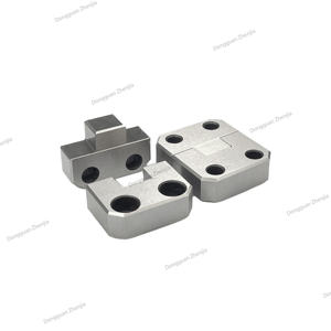 Formenlokalisierungsblöcke werden im Spritzgussverfahren verwendet. - Product Image 3