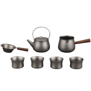 Juego de té de titanio puro completo con tetera y tazas, juego de regalo portátil para acampar al aire libre, color gris titanio, ecológico - Product Image 1
