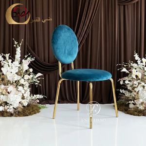 Chaise d'hôtel en velours vert sarcelle à dossier rond et pieds dorés – Mobilier d'intérieur contemporain et moderne au design stable - Product Image 3