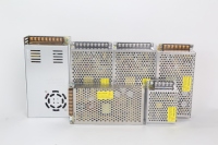 En stock SMPS PSU LED Alimentation 12V 24V 36V 48V 2A 3A 5A 10A 15A 20A 30A AC à DC Alimentation à découpage pour Led