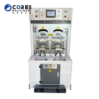 Machine de façonnage des embouts de chaussures à double refroidissement, double chauffage et double station