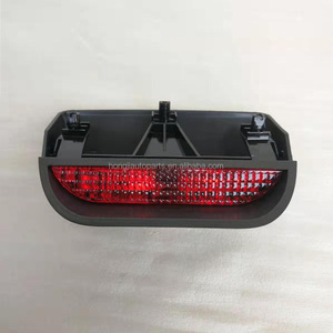 Terza Luce di Stop Sostitutiva 265900027R per Nissan Terrano e <span class=keywords><strong>Renault</strong></span> <span class=keywords><strong>Duster</strong></span> - Product Image 1