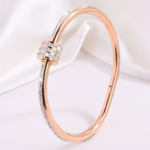 Bracelets et Joncs pour Femmes en Cuivre Plaqué Or 18K avec Zircon, Anti-ternissement, Tendance et Très Vendus - Product Image 1