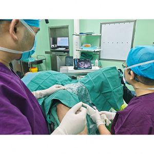 Precio de fábrica 128 elementos 3 en 1 biplano inalámbrico Color Doppler ultrasonido microconvexo Sonda de matriz lineal para Urología - Product Image 5