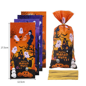 100 Pezzi Sacchetti Regalo in Plastica Autoadesivi Usa e Getta Stampati in Rotocalco per Halloween Trick or Treat Sacchetti per Dolcetti e Caramelle - Product Image 1