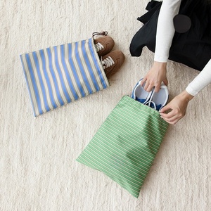 Ensemble d'organisateurs de bagages pliables en polyester rayé avec logo brodé personnalisé, pochettes de rangement pour vêtements pour valise - Product Image 6