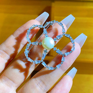 Flower Brooch Classic All-match Suit Elegant Corsage Anti-slip Buckle Clothes Pin Zircon-Decorated <b>Brass</b> Crystal Flower Brooch - Product Image 1