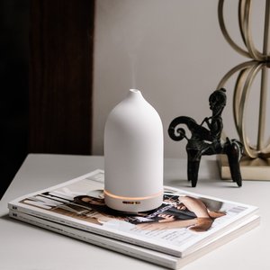 Modern Style <b>Essential</b> Oil Aromatherapy Device 7-color Light Ultrasonic Aromatherapy Portable <b>Home</b> Manufacturing - Product Image 3