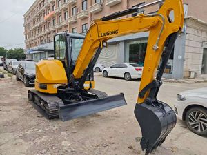 Oferta Especial: Mini Excavadora Hidráulica de 5.3 Toneladas, Alto Rendimiento, Confiable, Compacta, Suministro Directo de Fábrica, Excavadora con Giro de Cola Cero - Product Image 4