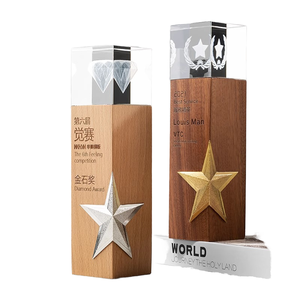 Trofeo Cúbico Personalizado de Alta Calidad con Base Cuadrada de Cristal y Estrella Grabada con Láser, Recuerdo de Estilo Arte Popular con Logotipo Personalizado - Product Image 5